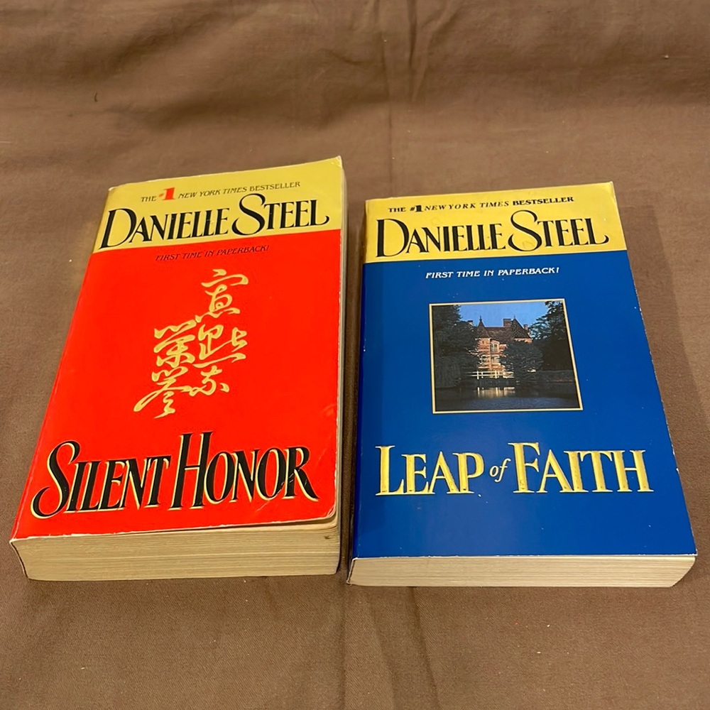 Lot of 2 Danielle Steel Books: Silent Honor and Leap of Faith